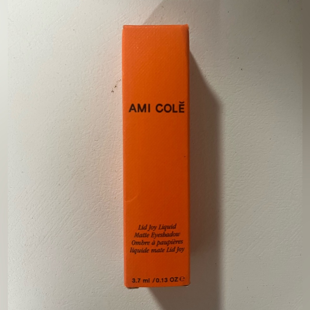 Ami Cole Lid Joy Liquid in Bed Stuy